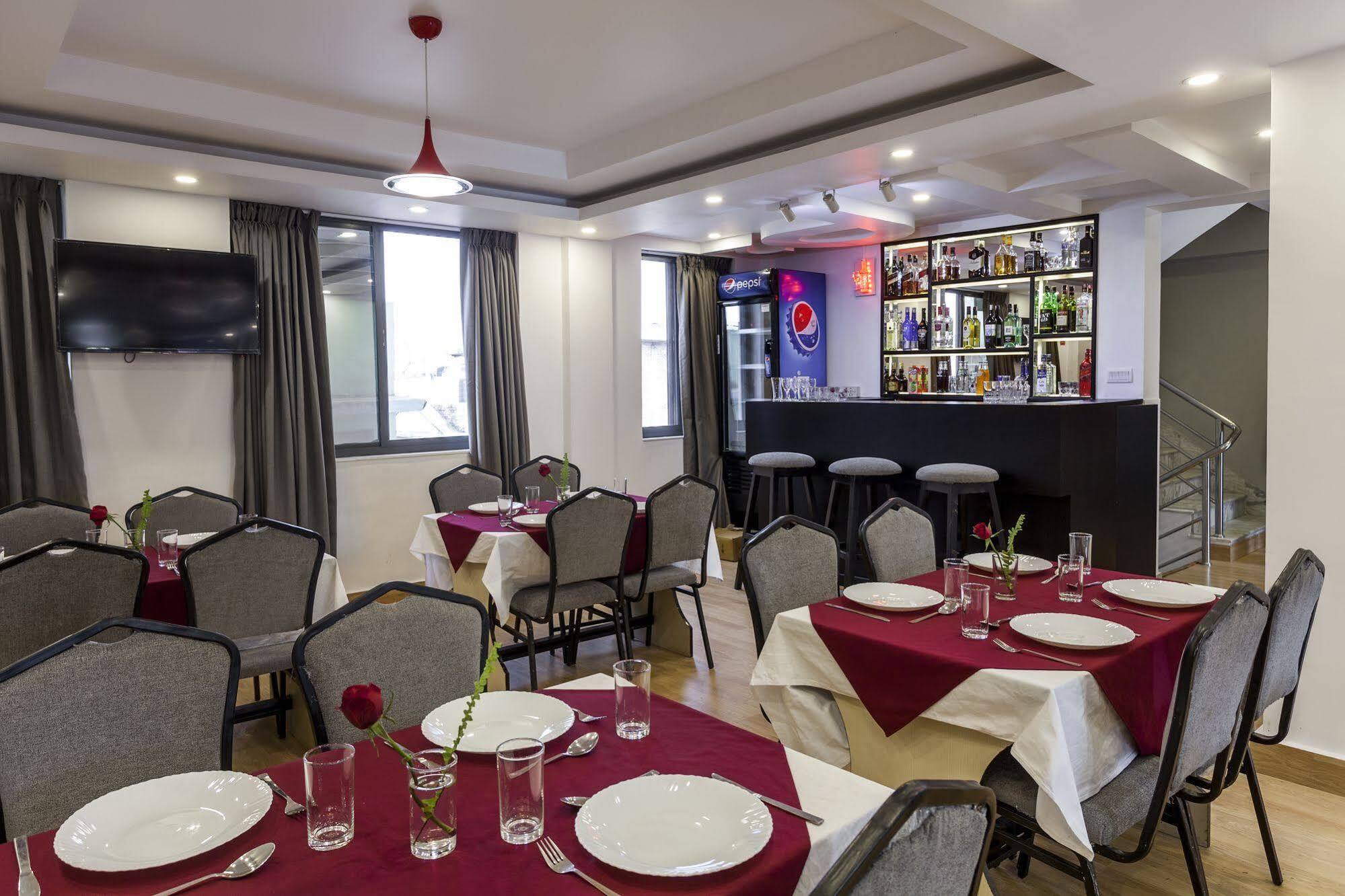 Oyo 123 Hotel Prince Plaza Kathmandu Ngoại thất bức ảnh